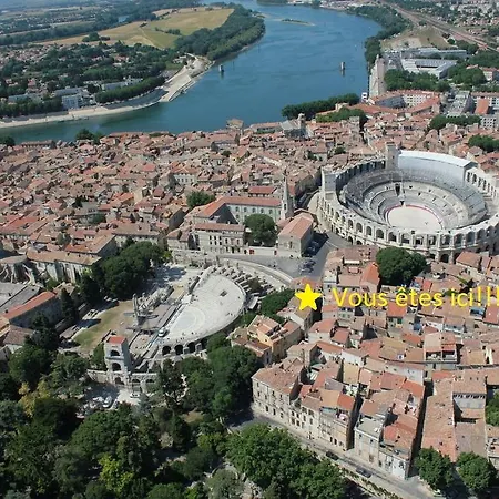 Appartement Le nid des Arènes à Arles Chambre photo